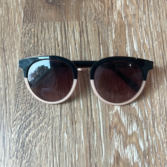 Ted Baker 2 toned wayfarers 100% authentic - Picture 8 of 8